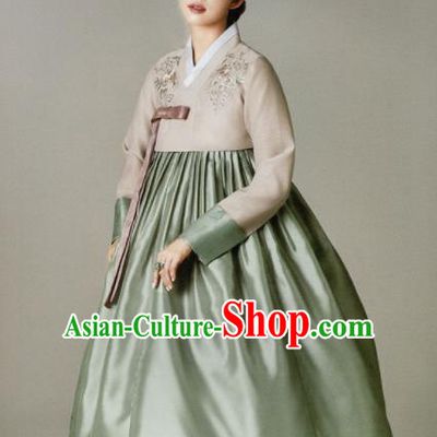 Korean Traditional Hanbok Princess Beige Blouse and Green Satin Dress Outfits Asian Korea Fashion Costume for Women
