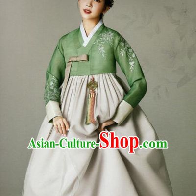 Korean Traditional Hanbok Mother Green Blouse and Beige Satin Dress Outfits Asian Korea Fashion Costume for Women