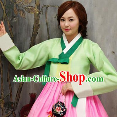 Korean Traditional Court Mother Hanbok Garment Green Blouse and Pink Dress Asian Korea Fashion Costume for Women