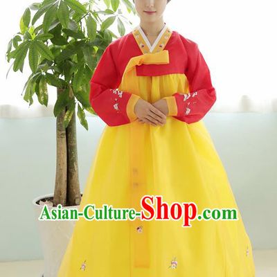 Korean Traditional Court Hanbok Garment Red Blouse and Yellow Dress Asian Korea Fashion Costume for Women