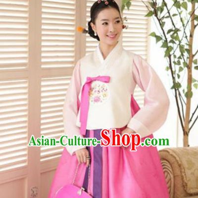 Korean Traditional Court Hanbok Garment Embroidered White Blouse and Pink Dress Asian Korea Fashion Costume for Women