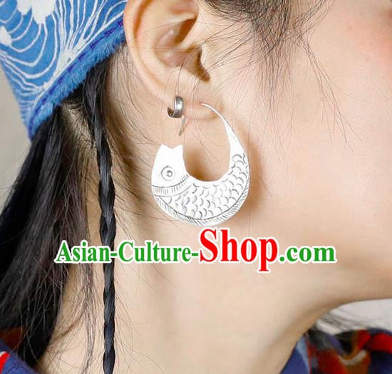 Chinese Traditional National Silver Carving Fish Earrings Handmade Ear Accessories for Women Chinese Traditional National Silver Carving Fish Earrings Handmade Ear Accessories for Women