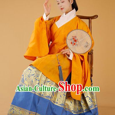 Traditional Chinese Ming Dynasty Imperial Consort Orange Blouse and Skirt Ancient Patrician Dowager Historical Costumes for Women