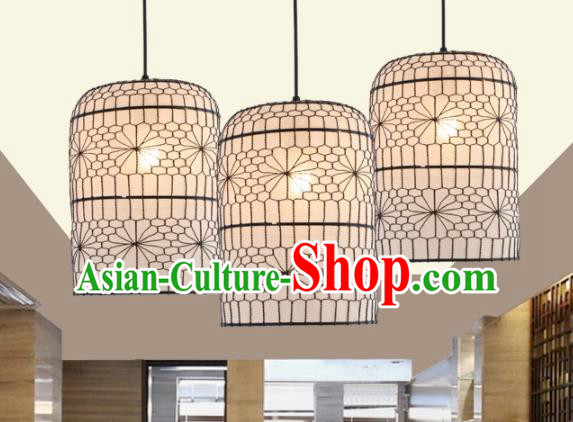 Chinese Traditional Iron Hanging Lantern Handmade Lamp Palace Lanterns Chinese Traditional Iron Hanging Lantern Handmade Lamp Palace Lanterns