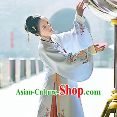Chinese Ancient Imperial Consort Embroidered Blouse and Skirt Traditional Ming Dynasty Royal Countess Costumes for Women
