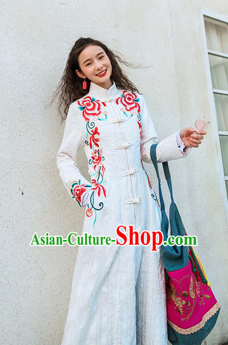 Chinese Traditional Embroidered White Dust Coat National Overcoat Costumes for Women Chinese Traditional Embroidered White Dust Coat National Overcoat Costumes for Women