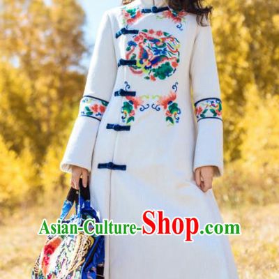 Chinese Traditional Embroidered Butterfly White Dust Coat National Overcoat Costumes for Women