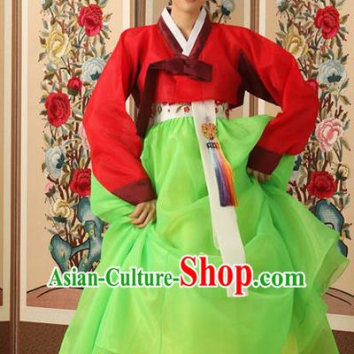 Korean Traditional Court Queen Hanbok Red Blouse and Green Dress Garment Asian Korea Fashion Costume for Women