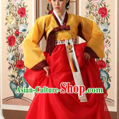 Korean Traditional Court Queen Hanbok Yellow Blouse and Red Dress Garment Asian Korea Fashion Costume for Women