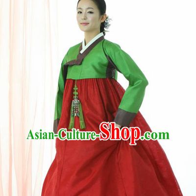Korean Traditional Court Hanbok Green Satin Blouse and Red Dress Garment Asian Korea Fashion Costume for Women