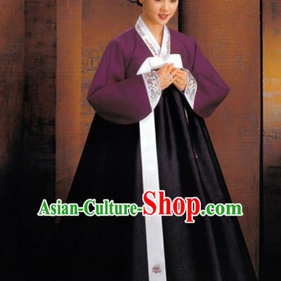 Korean Traditional Mother Hanbok Purple Blouse and Black Dress Garment Asian Korea Fashion Costume for Women