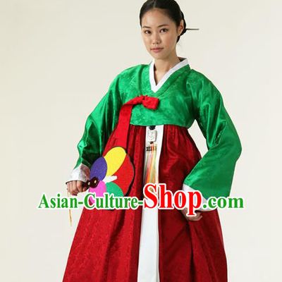 Korean Traditional Hanbok Court Green Blouse and Red Dress Garment Asian Korea Fashion Costume for Women