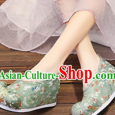 Chinese Traditional Classical Pattern Green Satin Embroidered Shoes Princess Shoes Opera Shoes Hanfu Shoes for Women