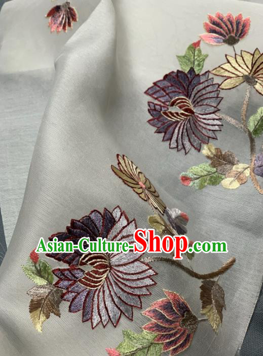 Chinese Classical Embroidered Chrysanthemum Pattern Design White Silk Fabric Asian Traditional Hanfu Brocade Material Chinese Classical Embroidered Chrysanthemum Pattern Design White Silk Fabric Asian Traditional Hanfu Brocade Material