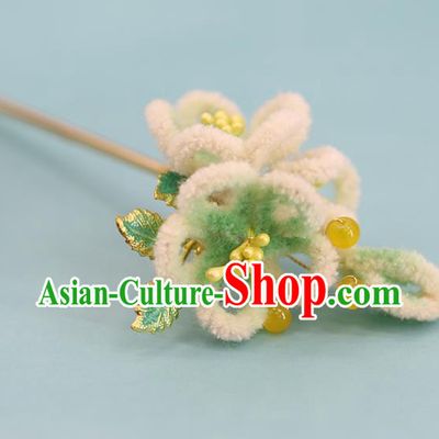 Traditional Chinese Handmade Green Velvet Plum Hairpin Headdress Ancient Hanfu Hair Accessories for Women