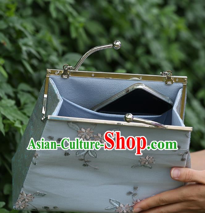 Chinese Traditional Embroidered Daisy Pattern Light Blue Bag Handmade Cheongsam Handbag for Women Chinese Traditional Embroidered Daisy Pattern Light Blue Bag Handmade Cheongsam Handbag for Women