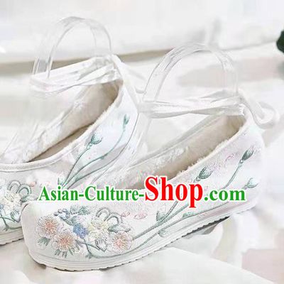 Chinese Embroidered Flowers White Shoes Hanfu Shoes Women Shoes Opera Shoes Princess Shoes