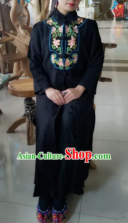 Traditional Chinese Embroidered Black Dust Coat Handmade National Overcoat Costume for Women Traditional Chinese Embroidered Black Dust Coat Handmade National Overcoat Costume for Women