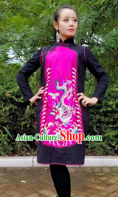 Traditional Chinese Embroidered Dragon Rosy Dress National Sleeveless Cheongsam Costume for Women