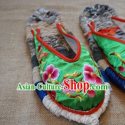 Traditional Chinese Embroidered Flowers Green Satin Slippers Handmade Ethnic National Shoes Hanfu Shoes for Women