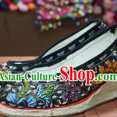 Traditional Chinese Ethnic Embroidered Beads Black Shoes Handmade Yunnan National Shoes Wedding Shoes for Women