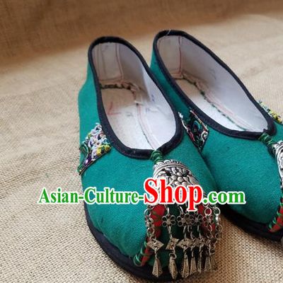 Traditional Chinese Handmade Ethnic Silver Tassel Green Shoes Yunnan National Shoes Embroidered Shoes for Women