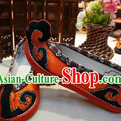 Traditional Chinese Handmade Ethnic Orange Embroidered Shoes Yunnan National Shoes Wedding Shoes for Women
