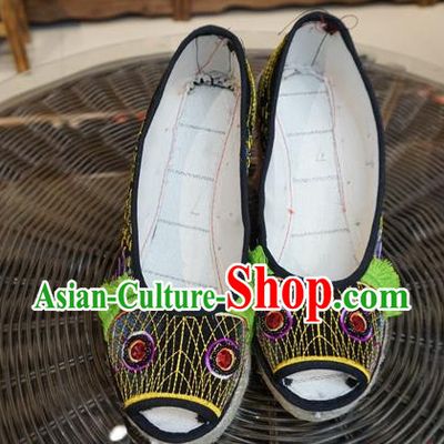 Traditional Chinese Handmade Ethnic Black Toe Sandals Yunnan National Shoes Embroidered Shoes for Women
