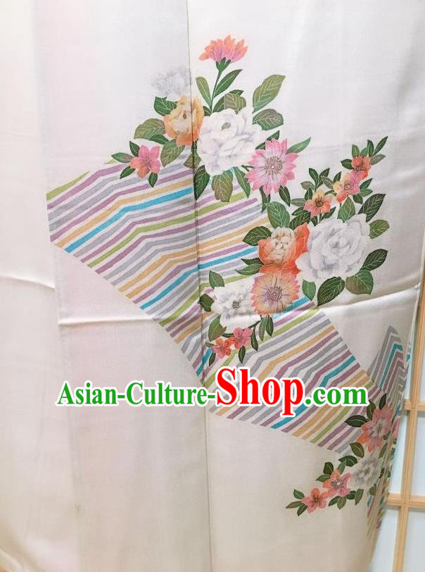 Traditional Japanese Classical Camellia Pattern Beige Kimono Japan Yukata Dress Costume for Women