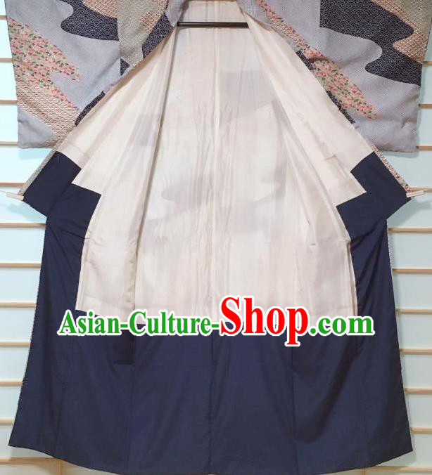 Traditional Japanese Grey Kimono Japan Classical Scale Pattern Yukata Dress Costume for Women Traditional Japanese Grey Kimono Japan Classical Scale Pattern Yukata Dress Costume for Women