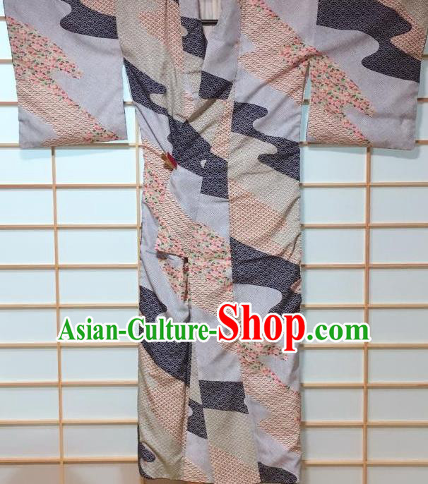 Traditional Japanese Grey Kimono Japan Classical Scale Pattern Yukata Dress Costume for Women Traditional Japanese Grey Kimono Japan Classical Scale Pattern Yukata Dress Costume for Women