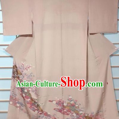 Traditional Japanese Beige Uchikake Kimono Japan Classical Chrysanthemum Pattern Yukata Dress Costume for Women