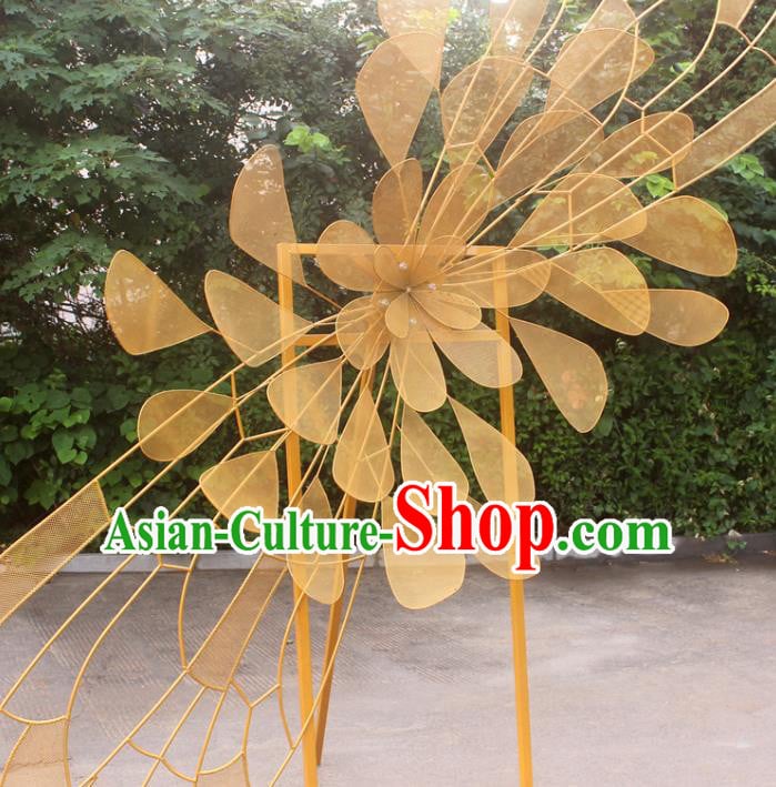 Handmade Chinese Golden Iron Art Flower Folding Screens Traditional Wedding Decoration Handmade Chinese Golden Iron Art Flower Folding Screens Traditional Wedding Decoration