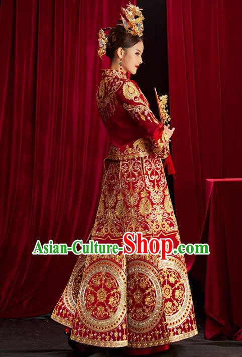 Chinese Traditional Bride Embroidered Red Xiuhe Suits Wedding Dress Ancient Costume for Women Chinese Traditional Bride Embroidered Red Xiuhe Suits Wedding Dress Ancient Costume for Women