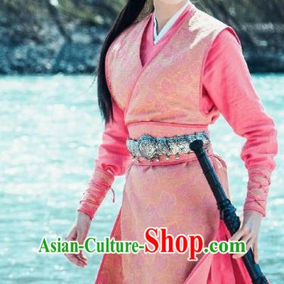 Chinese Historical Drama A Step Into The Past Ancient Qin Dynasty Wujia Castle Rich Lady Wu Tingfang Costume and Headpiece for Women