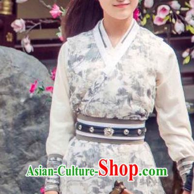 Chinese Historical Drama A Step Into The Past Ancient Swordsman Wu Tingfang Costume and Headpiece for Women
