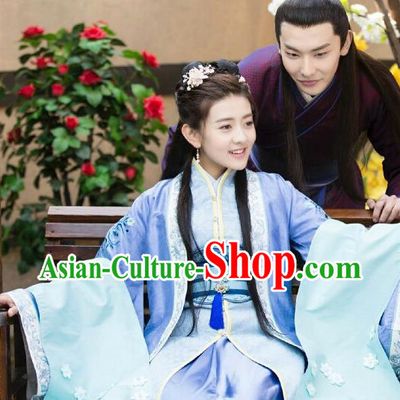 Chinese Historical Drama The Eternal Love Ancient Court Rani Qu Tan Er Costume and Headpiece for Women