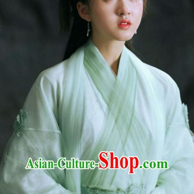 Chinese Historical Drama Love Better Than Immortality Ancient Female Swordsman Chun Hua Costume and Headpiece for Women