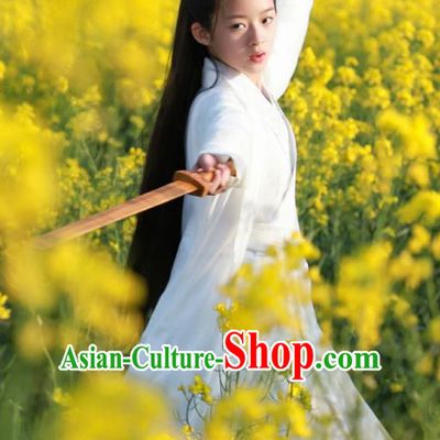 Chinese Ancient Female Swordsman Shu Jingrong White Hanfu Dress Historical Drama Listening Snow Tower Costume and Headpiece for Women