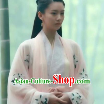 Chinese Ancient Female Swordsman Ye Huo Hanfu Dress Historical Drama Listening Snow Tower Costume and Headpiece for Women