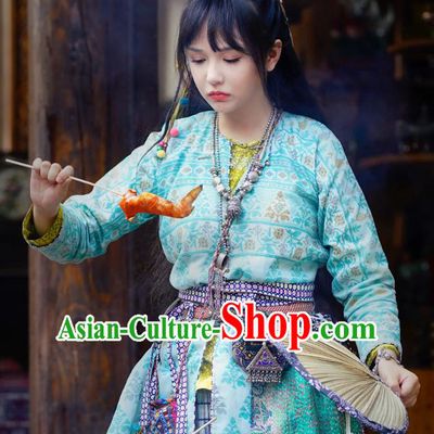 Chinese Ancient Ming Dynasty Young Lady Duo Ni Dress Historical Drama The Dark Lord Costume and Headpiece for Women