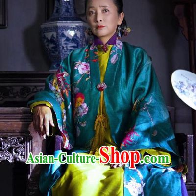 Chinese Ancient Ming Dynasty Noble Dame Yang Dress Historical Drama The Dark Lord Costume and Headpiece for Women