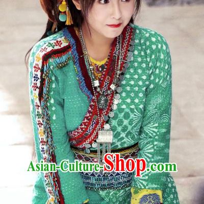 Chinese Ancient Ming Dynasty Civilian Female Dress Historical Drama The Dark Lord Duo Ni Costume and Headpiece for Women