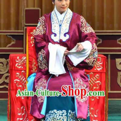 Traditional Chinese Peking Opera Old Female Garment Dress Return of the Phoenix Laodan Costumes Cape and Headdress