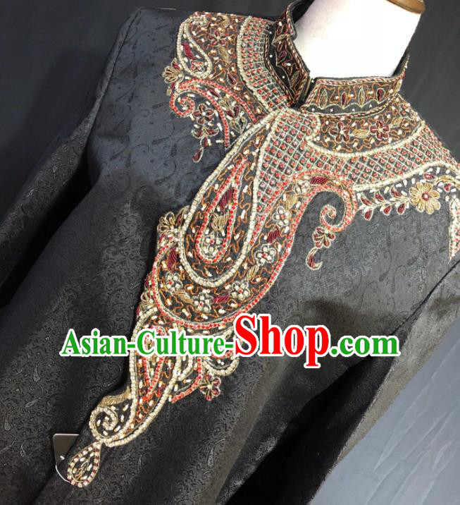 Indian Traditional Embroidered Black Coat Asian Hui Nationality Bridegroom Wedding Costume for Men Indian Traditional Embroidered Black Coat Asian Hui Nationality Bridegroom Wedding Costume for Men