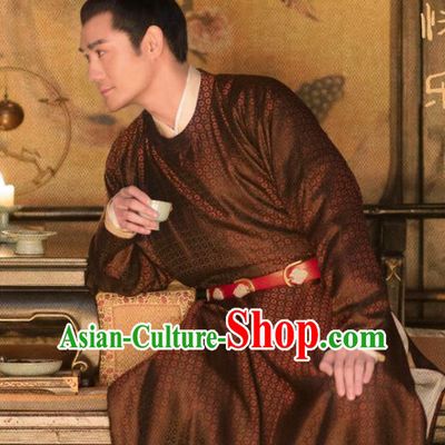 Chinese Ancient Song Dynasty Emperor Zhao Zhen Historical Costumes Apparels and Headwear Drama Serenade of Peaceful Joy Wang Kai Garment