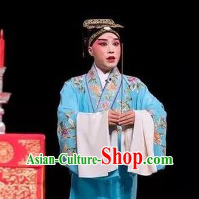 Burning Incense Chinese Kun Opera Xiaosheng Wang Kui Apparels Garment Costumes and Headwear Kunqu Opera Scholar Clothing
