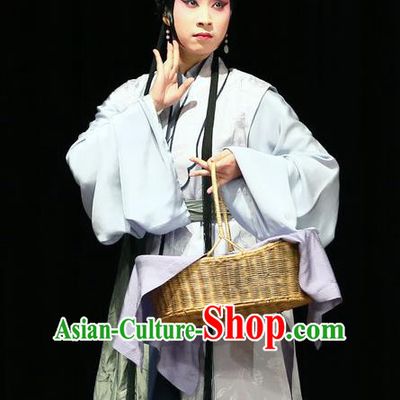 Chinese Kun Opera Actress Cao E Apparels Costumes and Headpieces Blossoms on A Spring Moonlit Night Kunqu Opera Hua Tan Young Female Dress Garment
