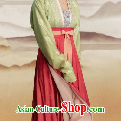 Chinese Ancient Royal Princess Historical Costumes and Headpieces Drama Serenade of Peaceful Joy Song Dynasty Infanta Zhao Huirou Dress Garment