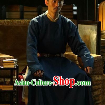 Chinese Ancient Emperor Informal Clothing Drama Serenade of Peaceful Joy Song Dynasty Renzong Zhao Zhen Historical Costumes and Headpieces